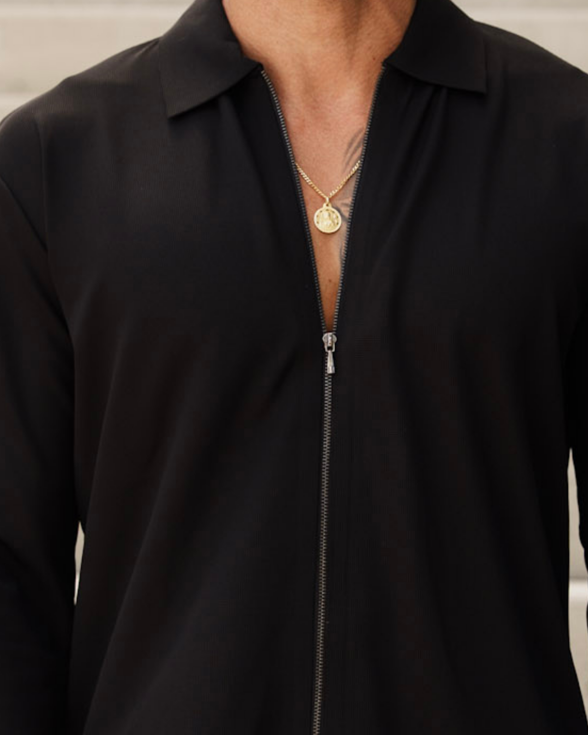 THE CASUAL LONG-ZIPPER