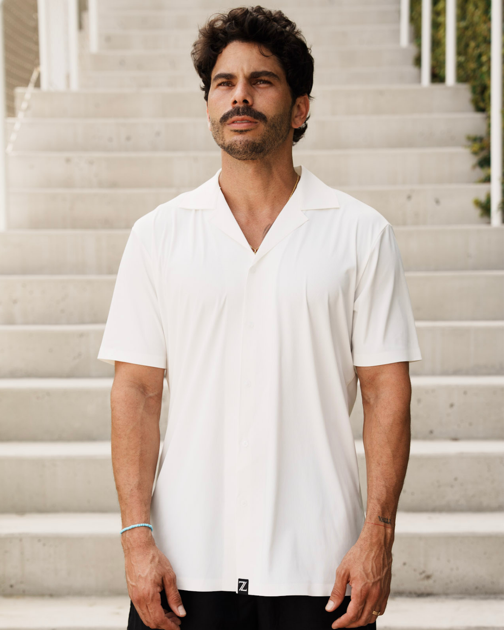 OPEN COLLAR CLASSIC LIGHT SHIRT