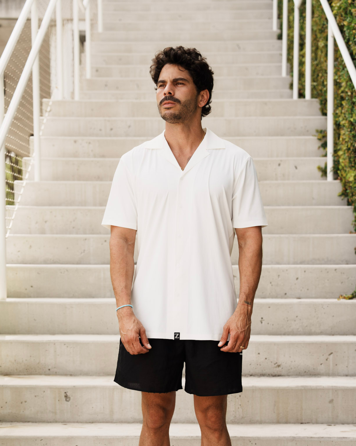 OPEN COLLAR CLASSIC LIGHT SHIRT