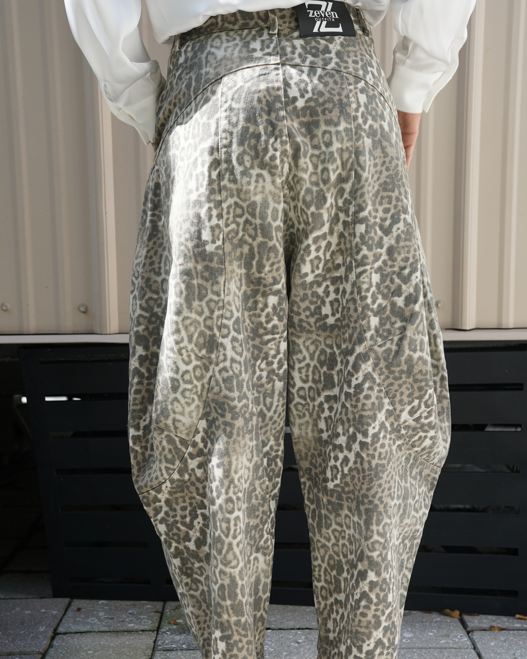 ZEVEN INCHEETAH JEANS