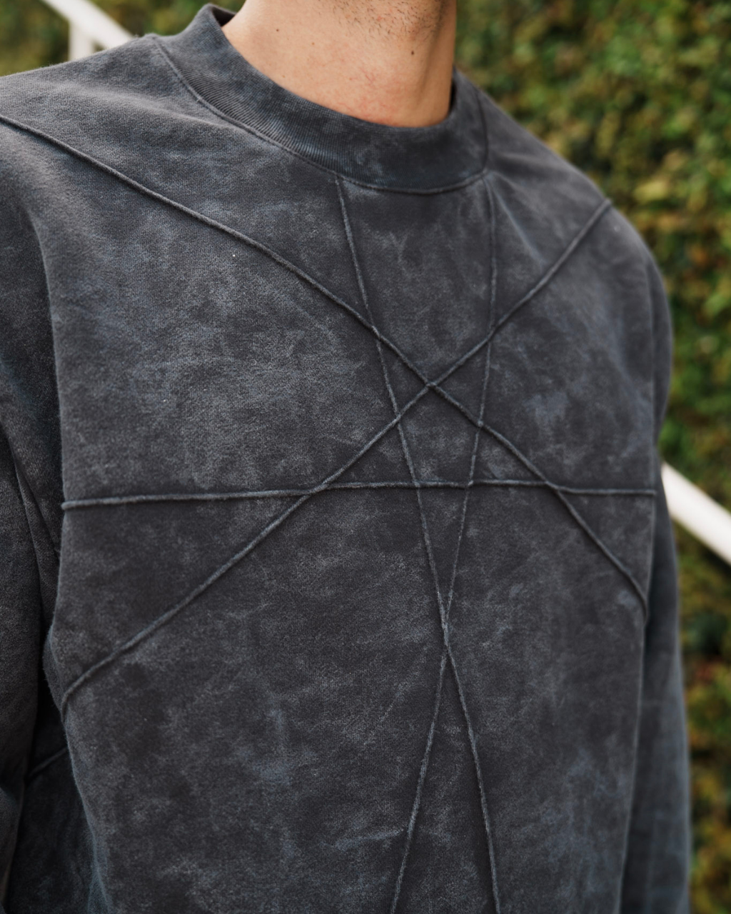 APOCALYPSIS SWEATER