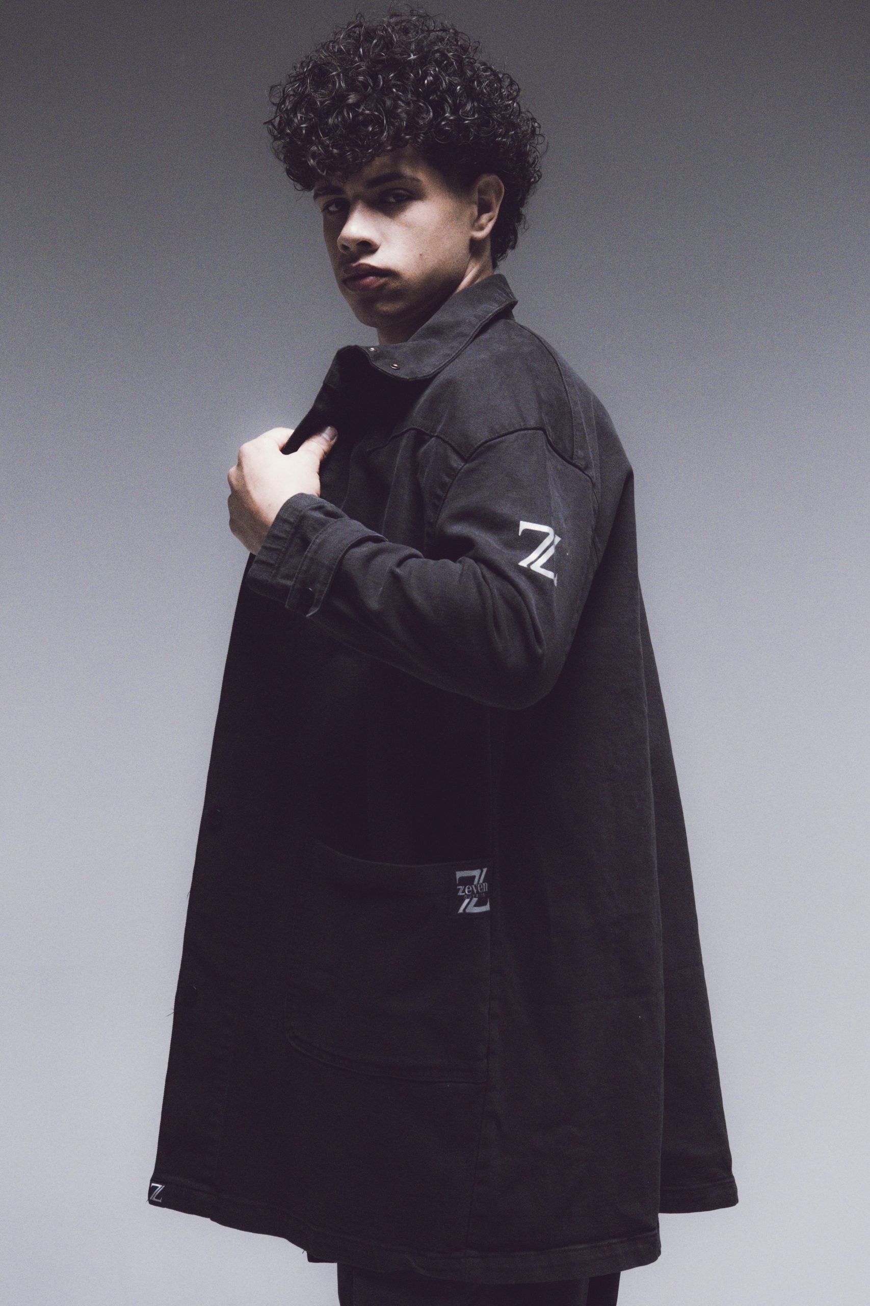 THE POWERFULL DENIM JACKET image 1