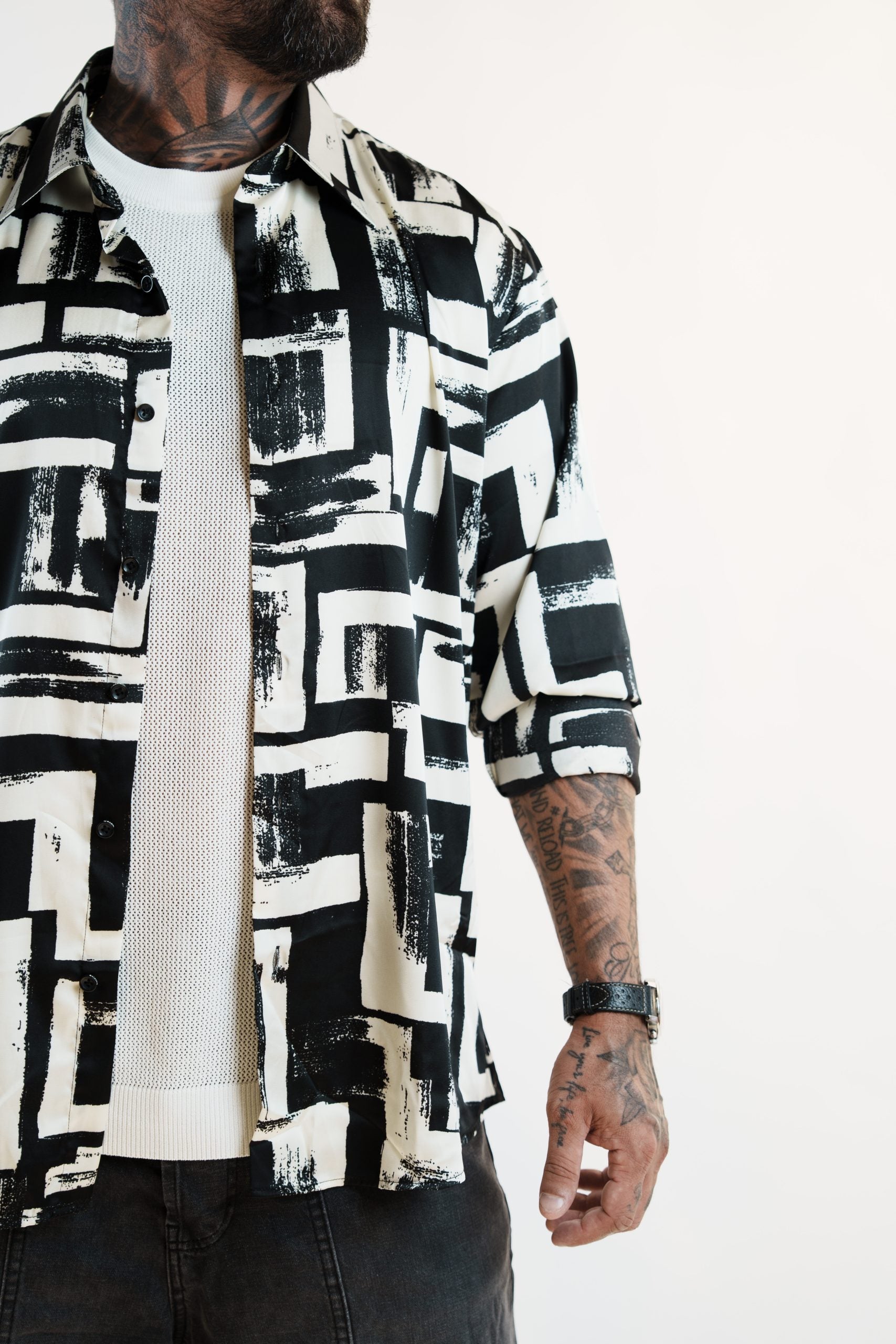 THE NIGHT SQUARE OFF WHITE image 1